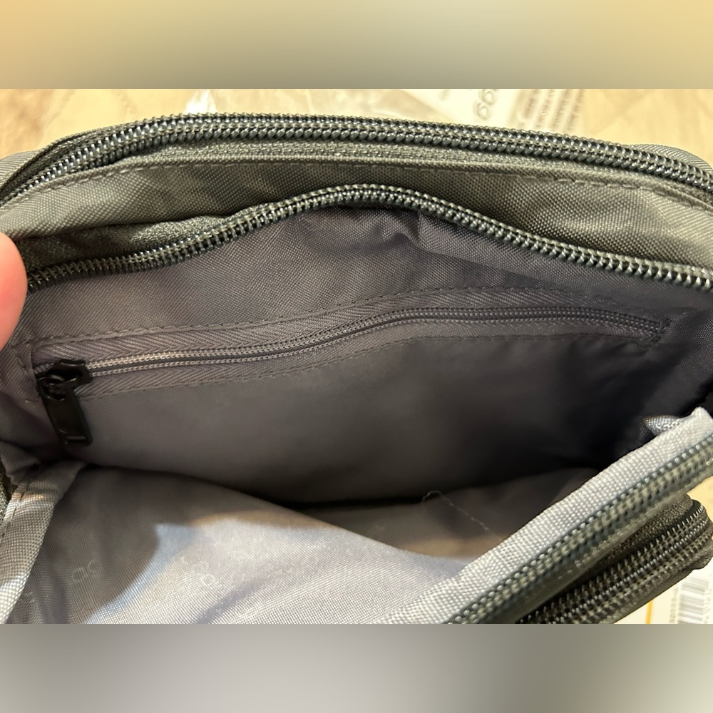Biaggi Flexmates Convertible Anti-Theft Crossbody Bag - Picture 9 of 15